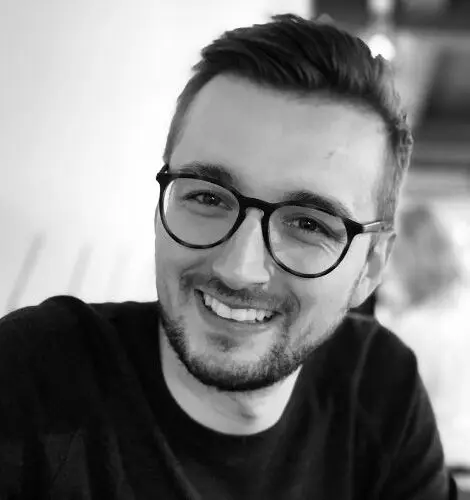 Liam Hodgeon, Creed Comms