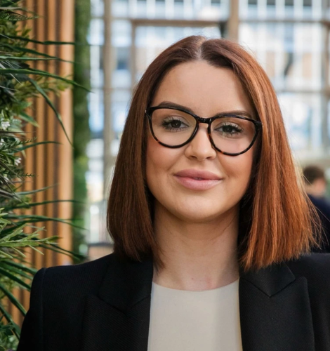 Carla Simpson, Kisimul Group